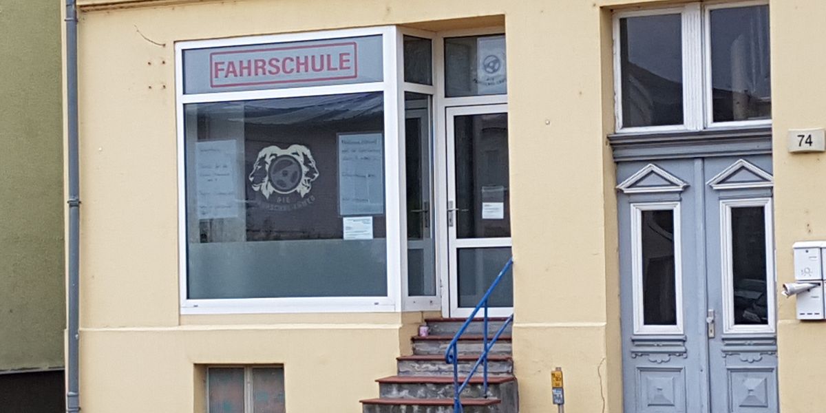 Fahrschule<br>Beispielbild-wird ersetzt